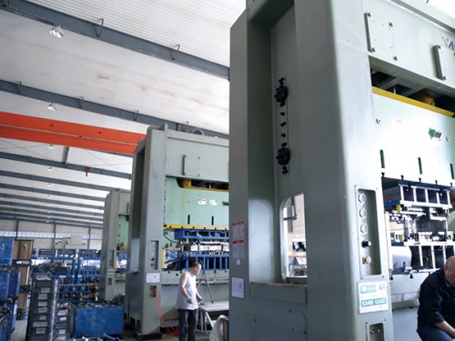 三梁四柱液壓機(jī)400T